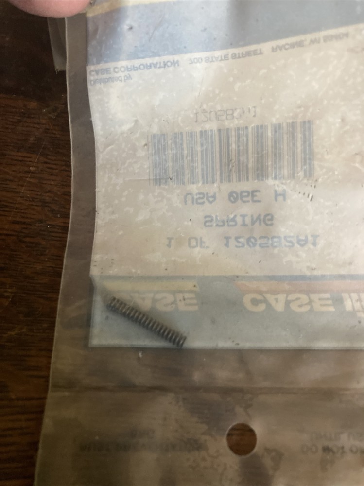 NOS Case 921B Remote Control Valve Spring 120582A1