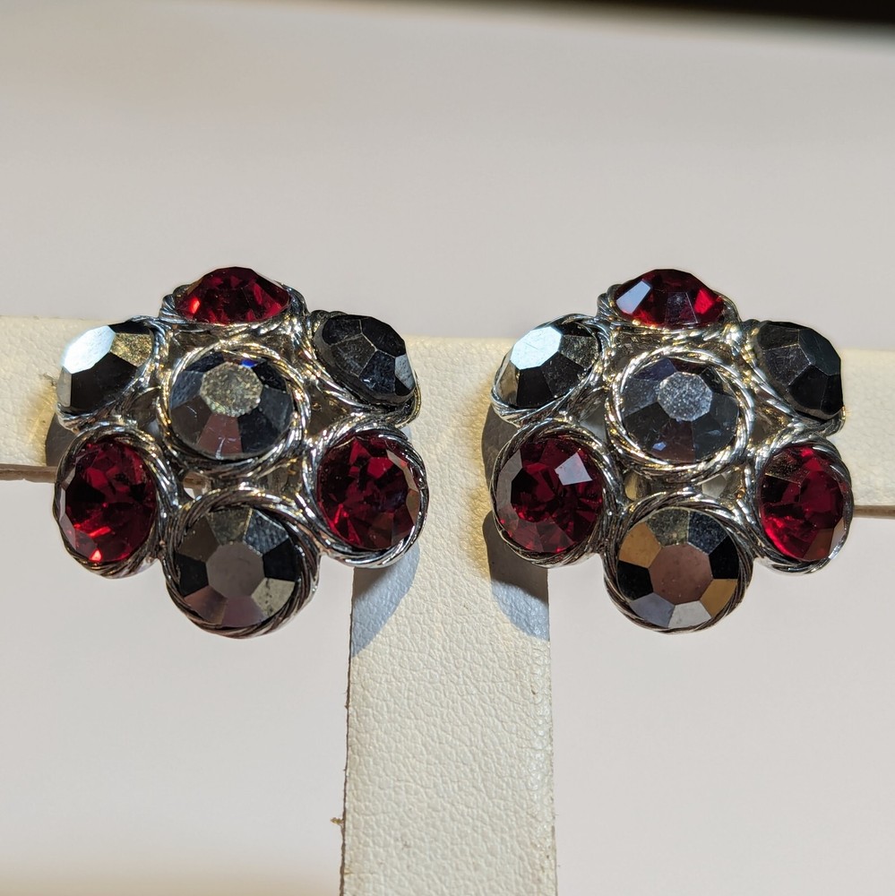 Red Grey Silver Rhinestone Domed Cluster Clip On Earrings Silver Tone
