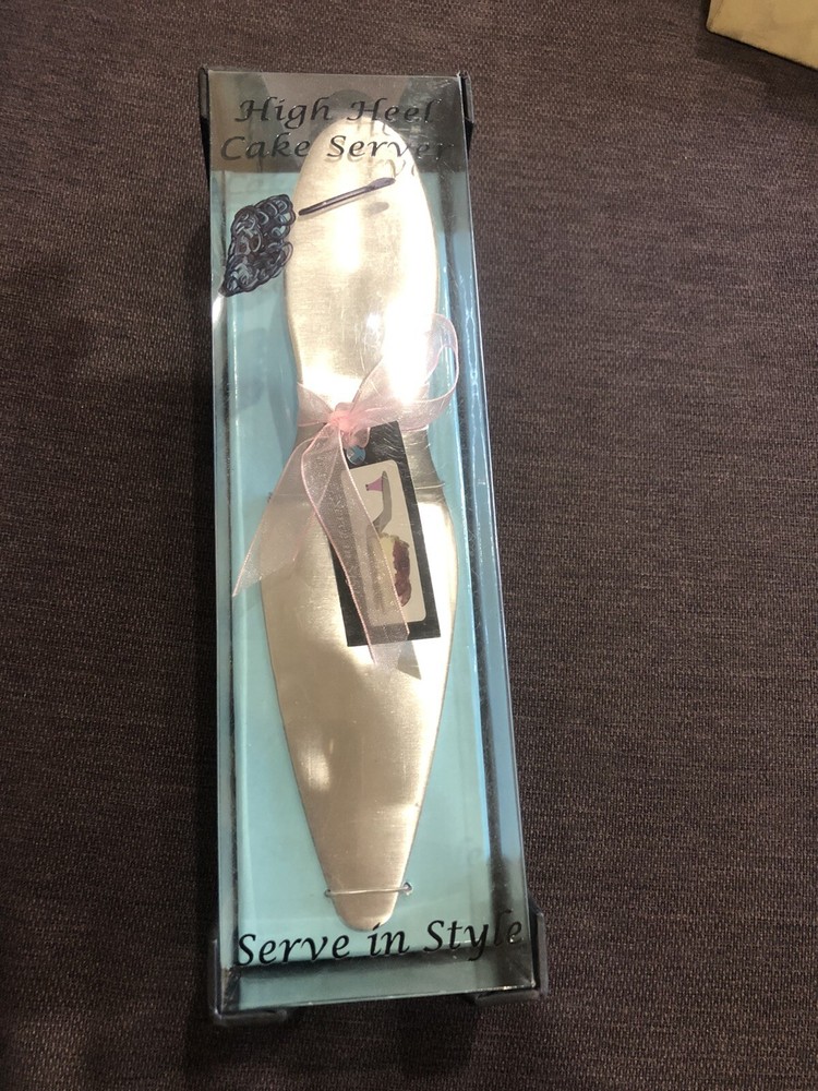 NEW IN BOX Wild Eye Designs High Heel Cake Server