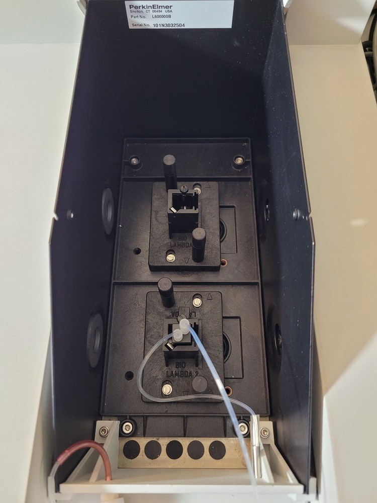 Perkin Elmer Lambda 25 UV/Vis Spectrophotometer w/ sipper, computer, tested