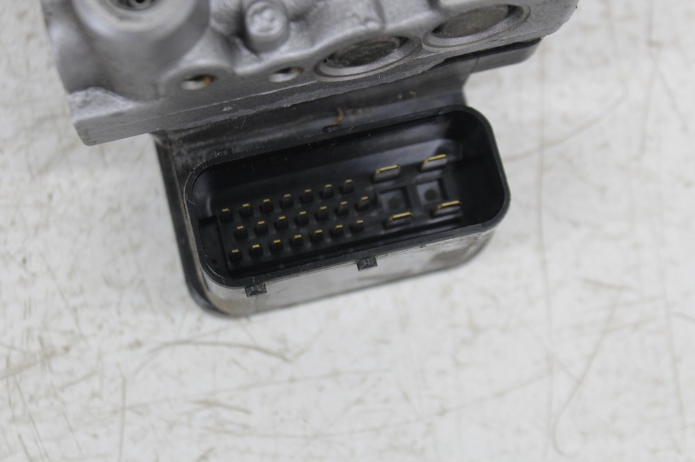 04 HONDA SILVER WING 600 FSC600A ABS PUMP UNIT MODULE