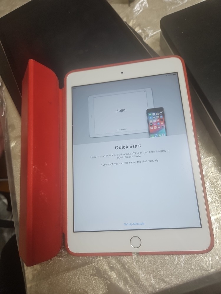 Apple iPad mini 3 A1599; Bundle - (For Parts Or Restoration Projects)