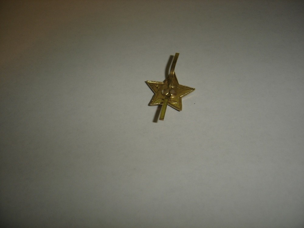 USSR Red Star hat pins badge