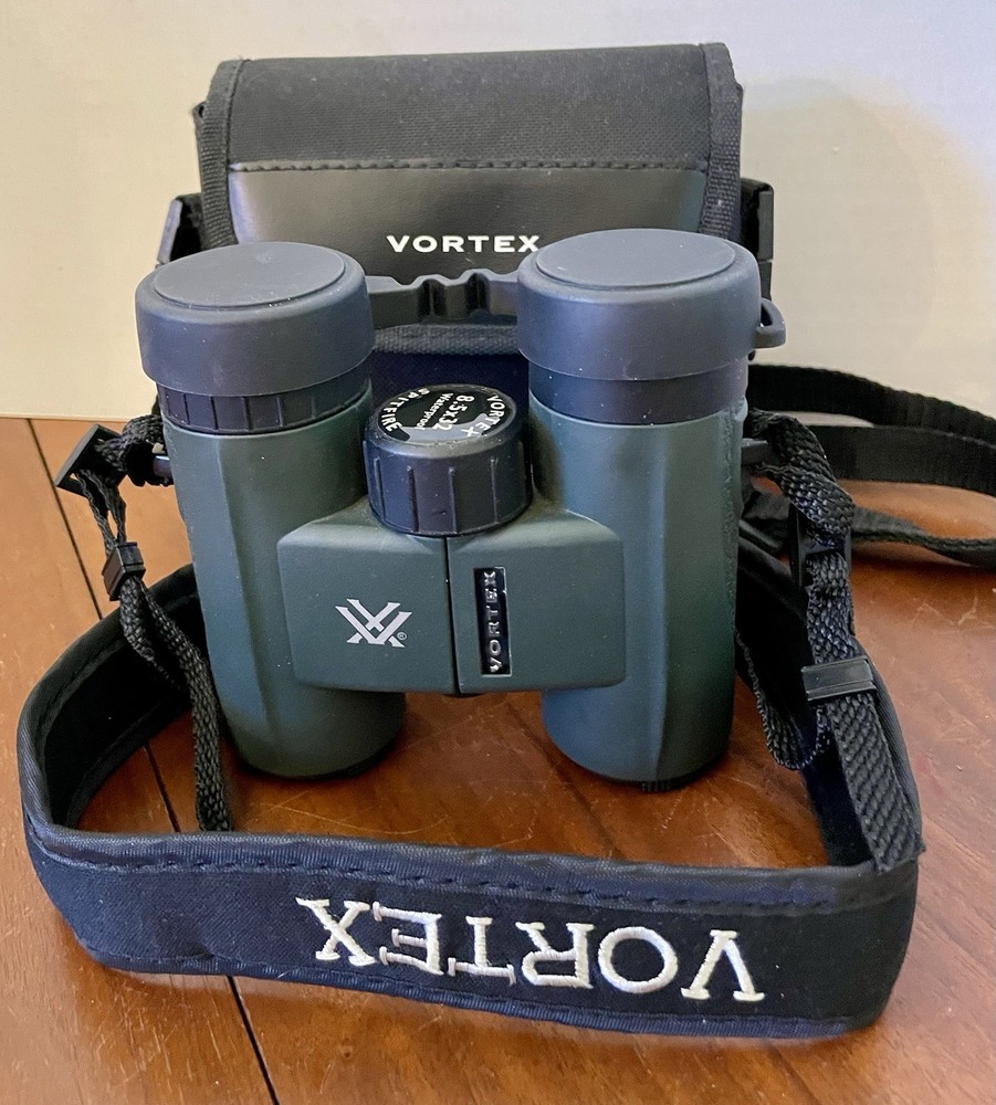 VORTEX SPITFIRE 8.5 X 32 Binoculars Strap Case Discontinued Birding Lightweight