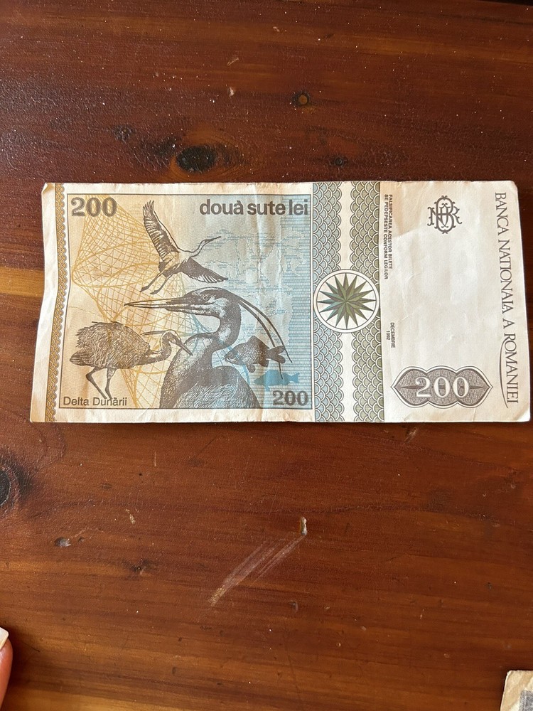 ROMANIA 200 LEI 1992 P 100 UNC