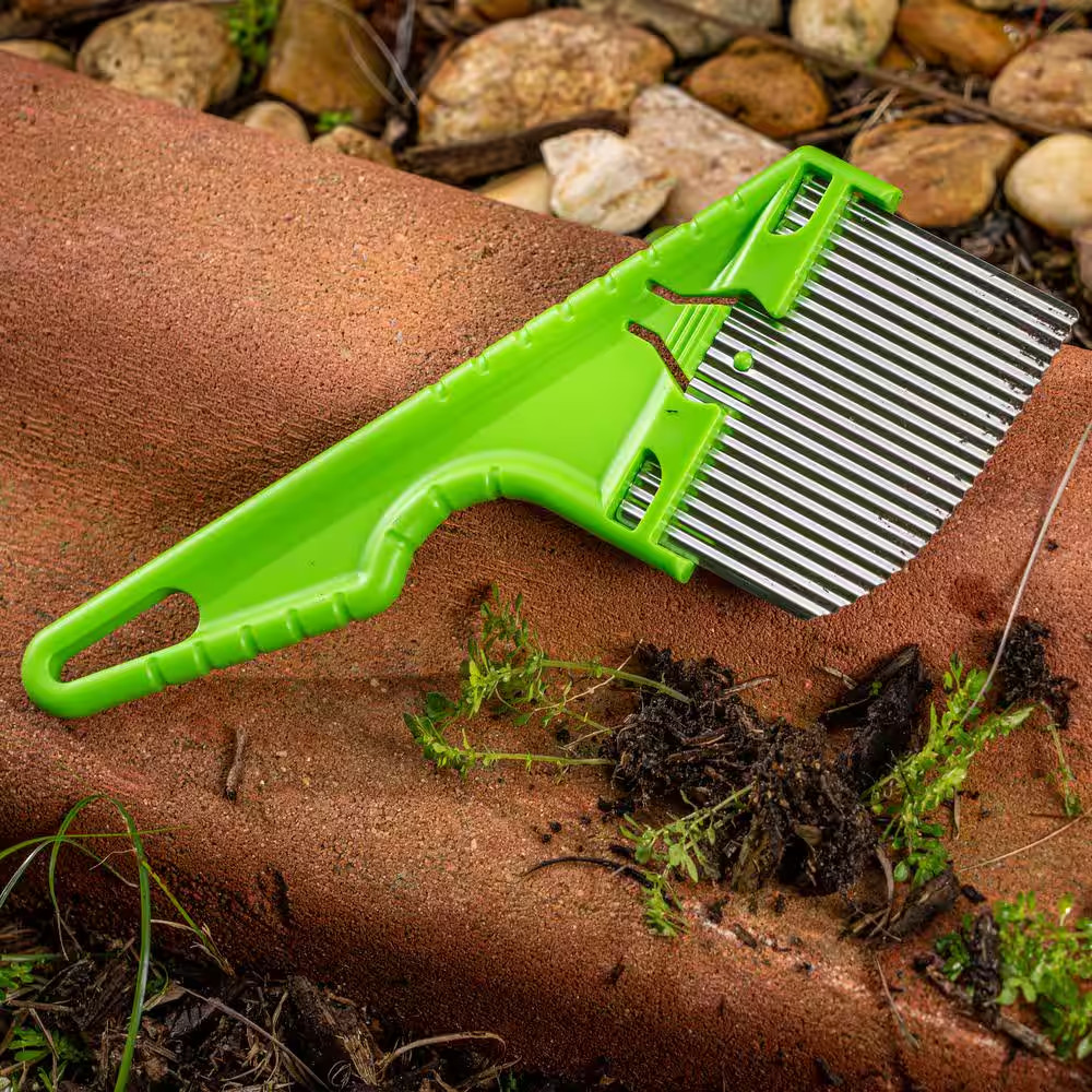 3 In. Blade Stainless Steel Angled Weeder