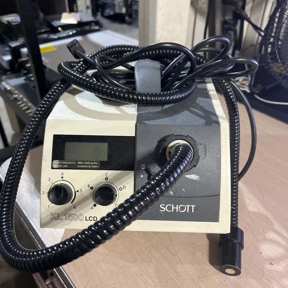 SCHOTT KL1500 LCD COLD LIGHT SOURCE