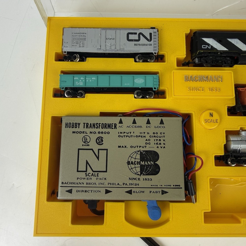 Bachmann N Scale Train Set Canadian National
