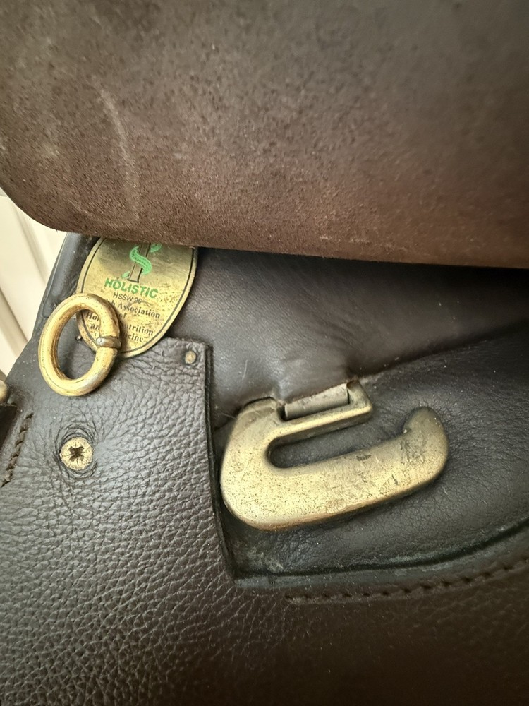 Holistic Freedom Semiflex saddle 17" M