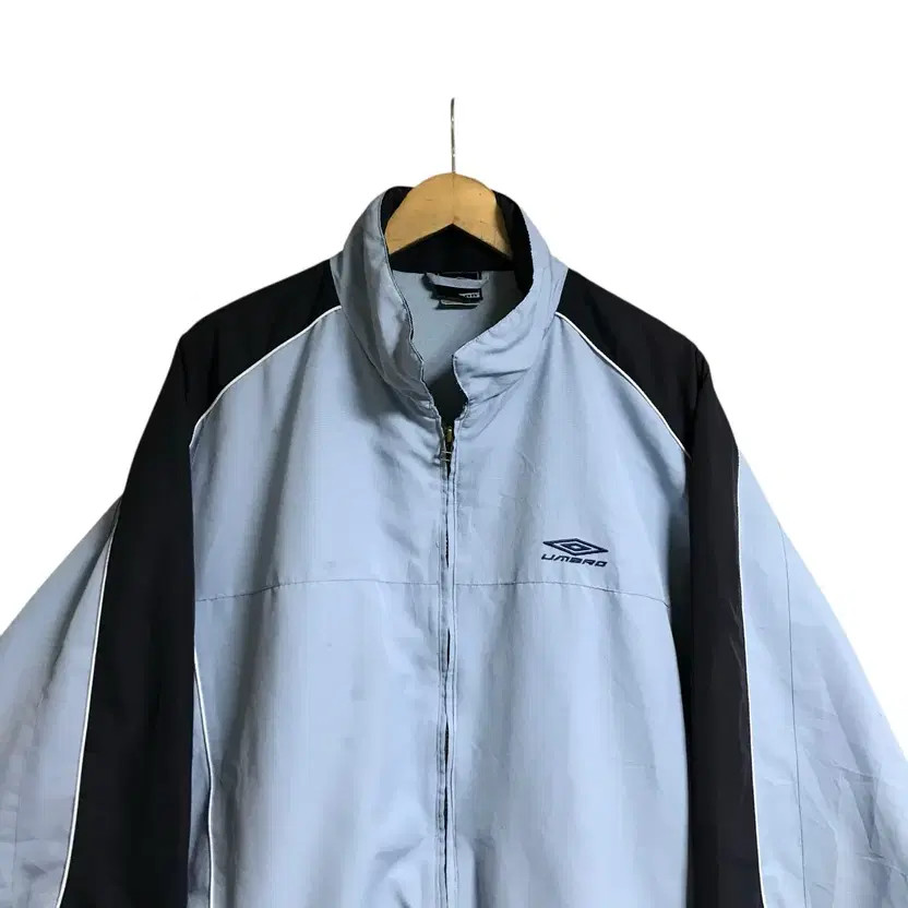 Umbro Big Logo Oversized Windbreaker Jacket