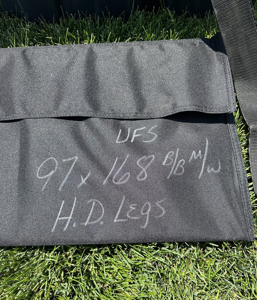 DRAPER PROJECTOR SCREEN UFS 97x168 - FRONT PROJECTION - HD LEGS