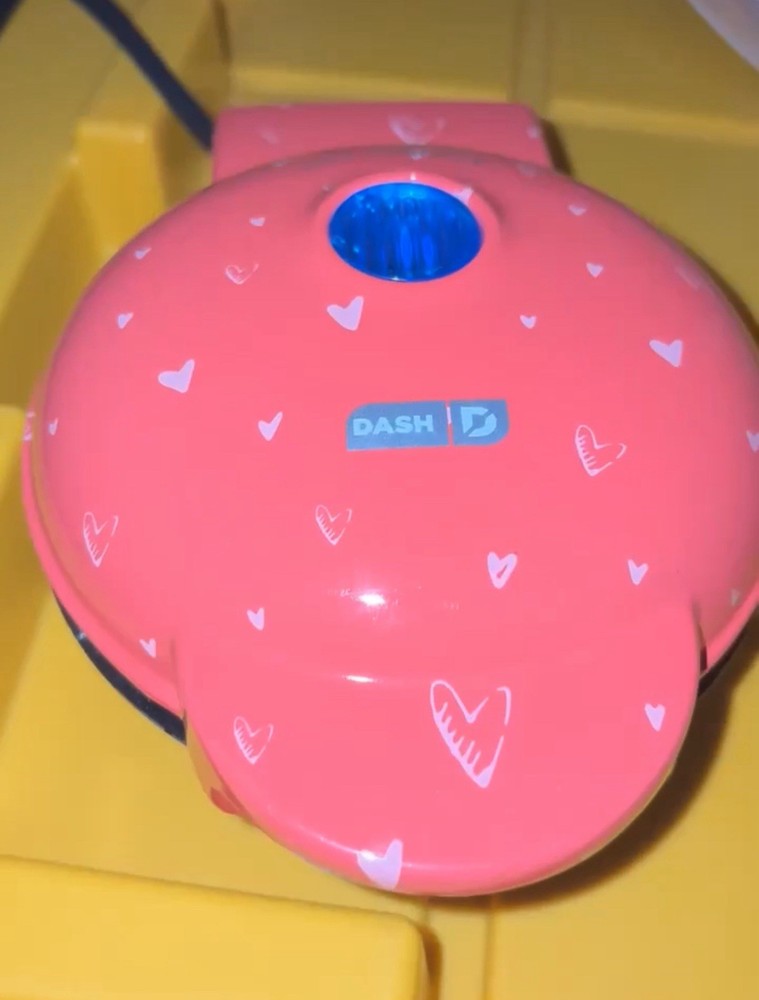 Dash Mini heart shape waffle maker
