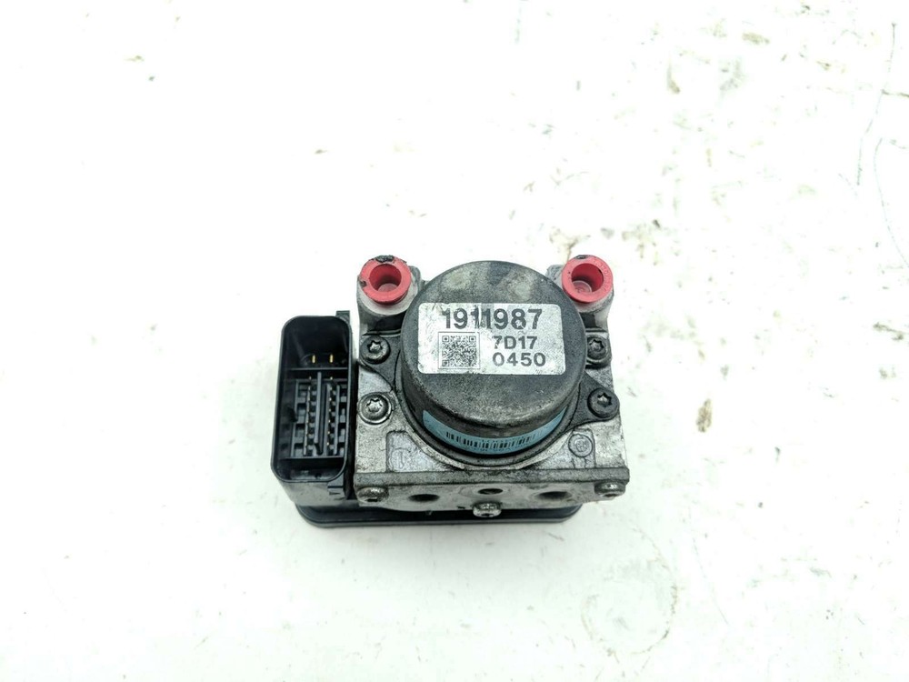 17 Indian Chieftain Limited ABS System Anti Lock Brake Pump Module 1911987