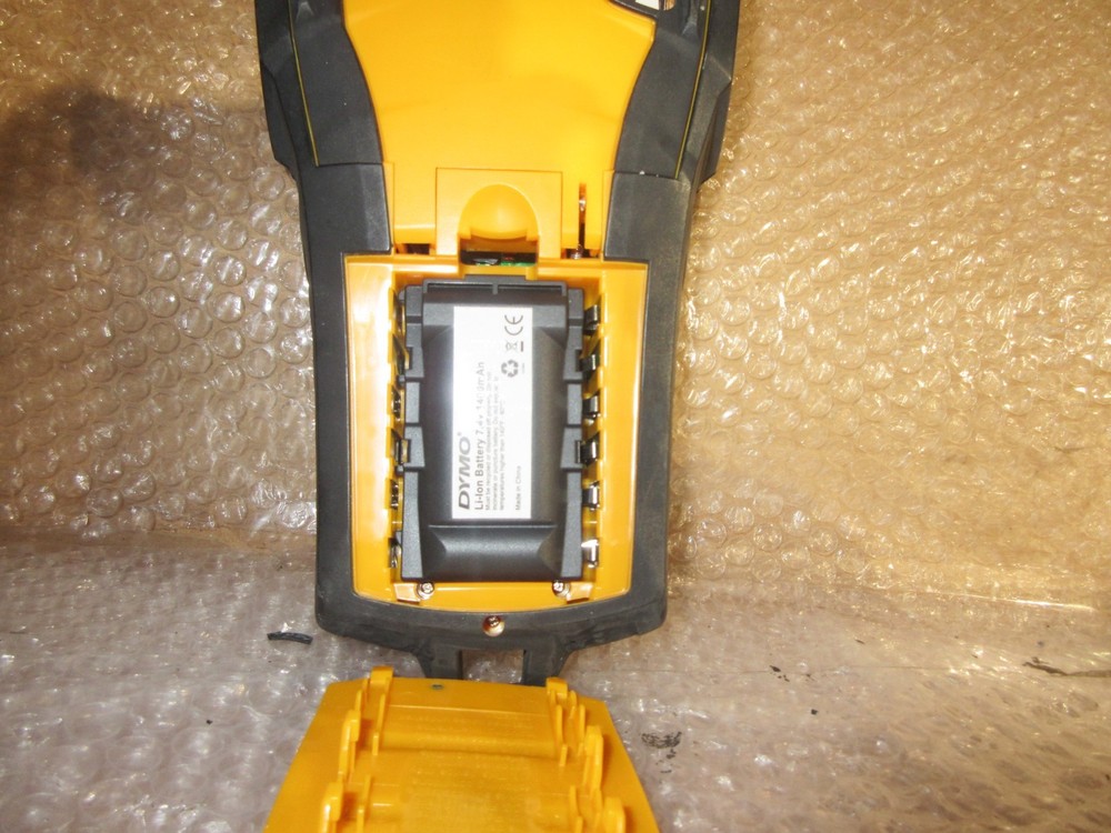 Dymo Rhino 6000 Industrial Label Maker w/ Batt Case