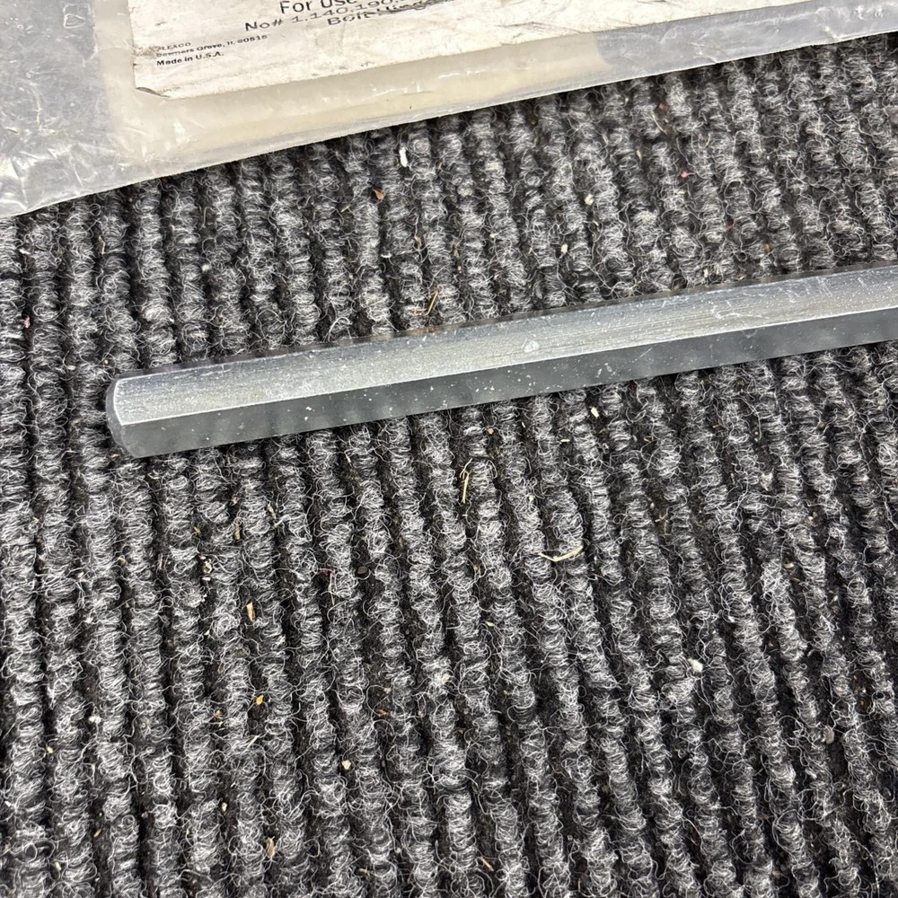 PAIR BFLEXCO 110-112 BOLT SOLID PLATE STRAIGHT BOLT BREAKERS
