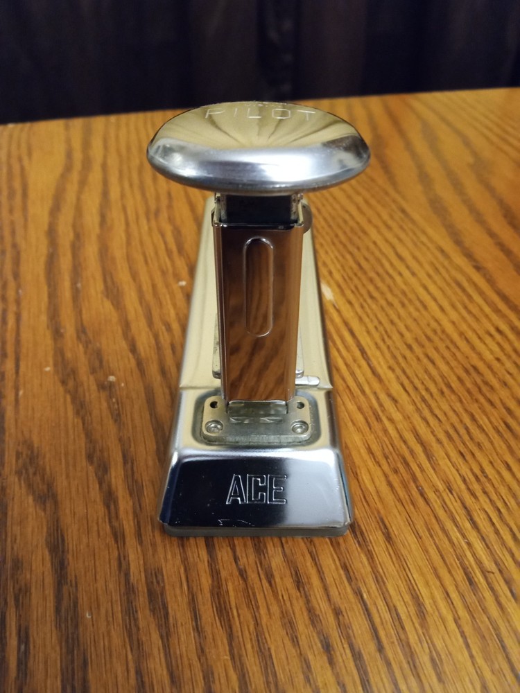 Vintage Ace Pilot Stapler. Model No. 404. Extremely Excellent Condition.