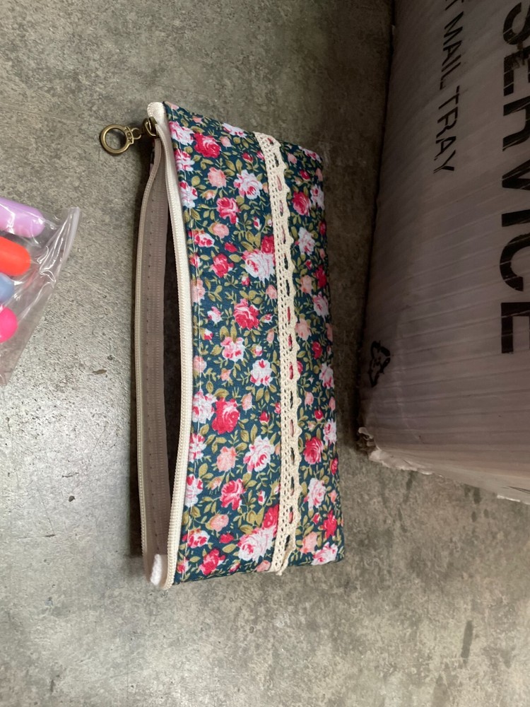 Assorted Crochet Hook Set + Carrying Bag