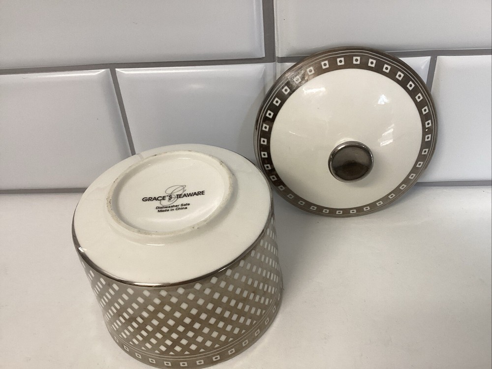 GRACE’S TEAWARE CONTAINER WITH LID