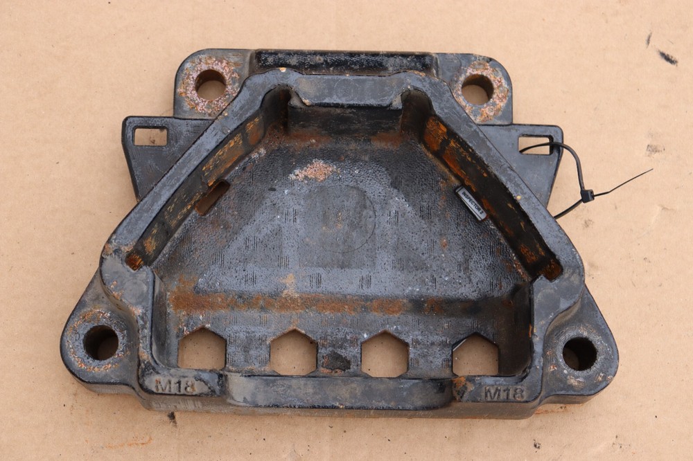 2008-2017 FREIGHTLINER CASCADIA 125 14.8L REAR LEFT SIDE ENGINE FRAME MOUNT OEM