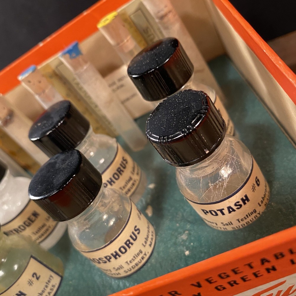 Vintage Environmental Science Sudbury Soil Test Kit for Display PRIORITY MAIL