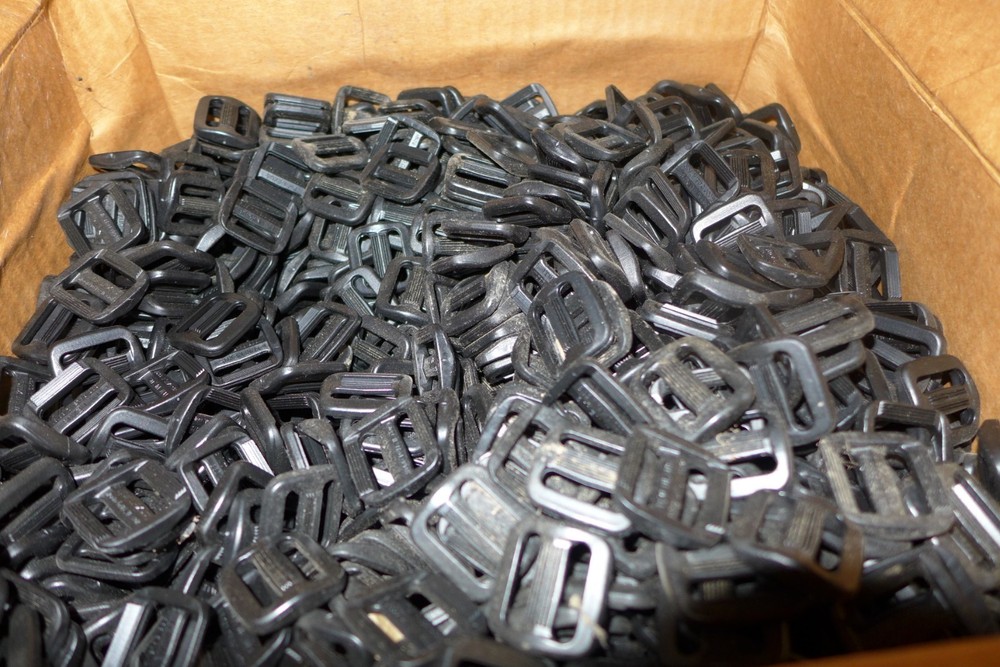 A16 PLASTIC SLIDER TRI-GLIDE ADJUST BUCKLES BACKPACK STRAPS WEBBING 5/8 QTY 1000