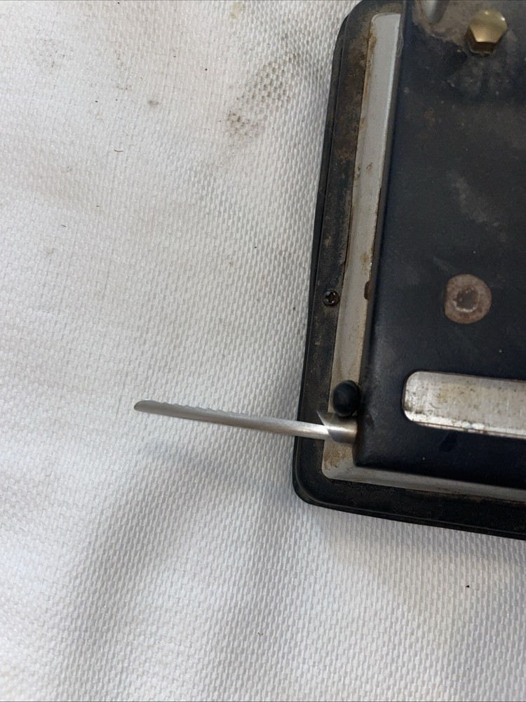 VINTAGE TOP CIGARETTE ROLLING MACHINE