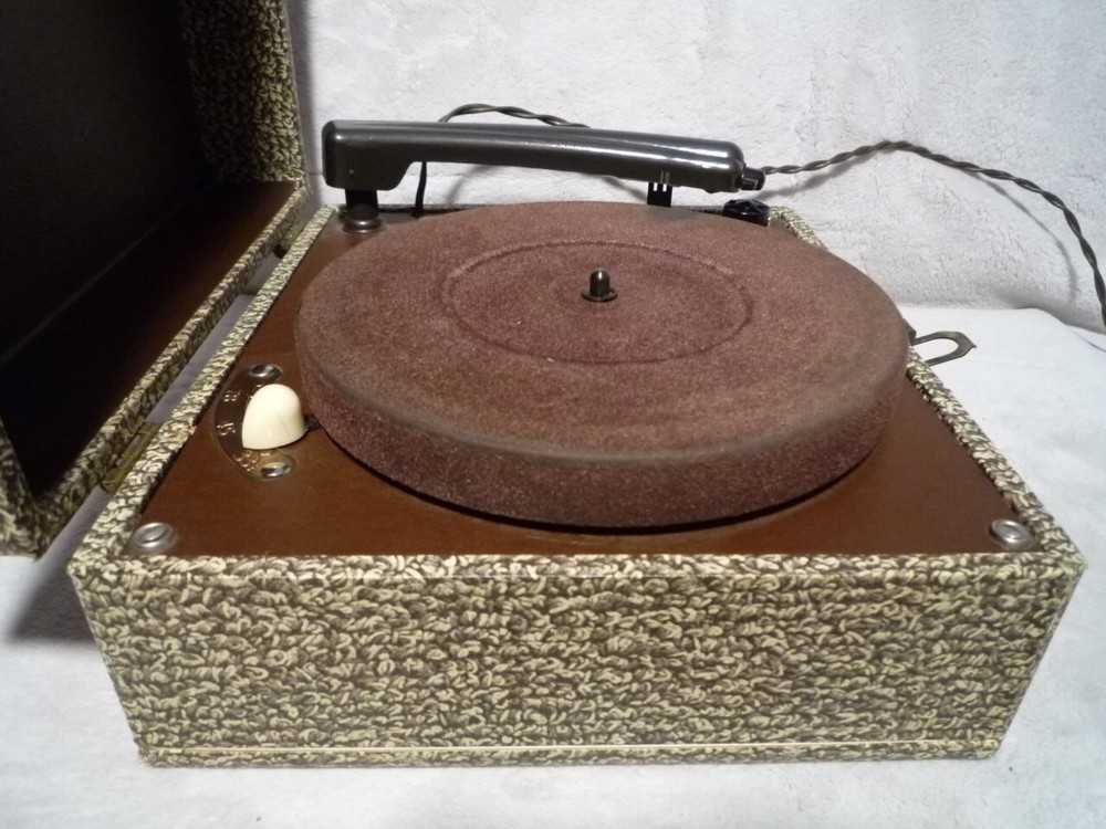 VINTAGE PORTOFONIC SUITCASE RECORD PLAYER