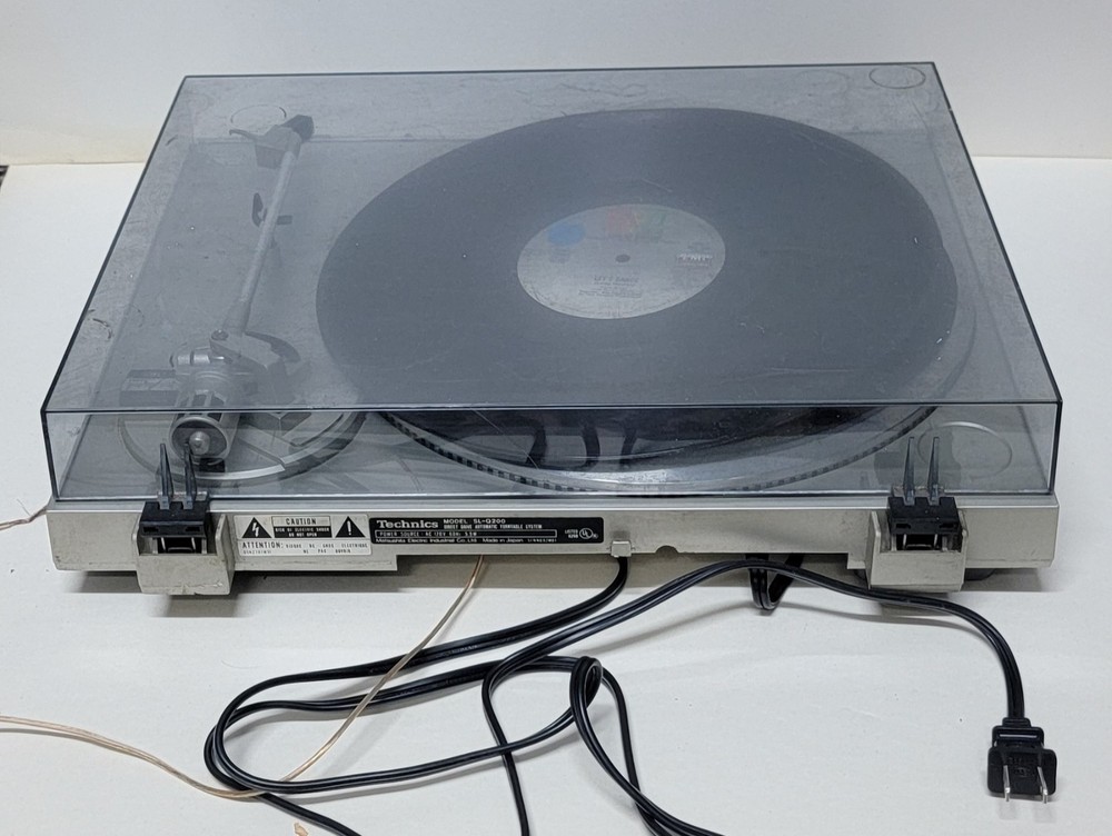 Technics SL-Q200 Direct Drive Turntable Quartz Lock Tested & Working