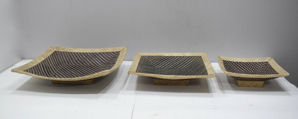 Baskets Indonesian Brown/White Stacking Trays