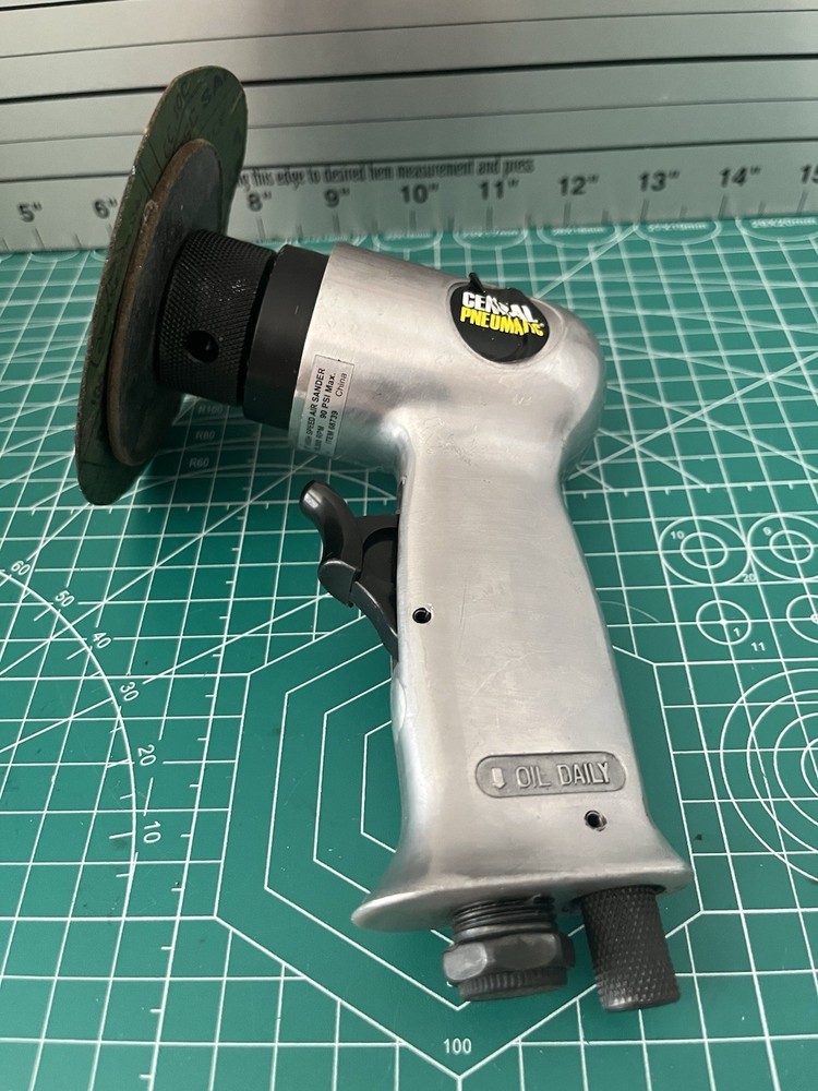 CENTRAL PNEUMATIC 5" High-Speed Air Sander 68739