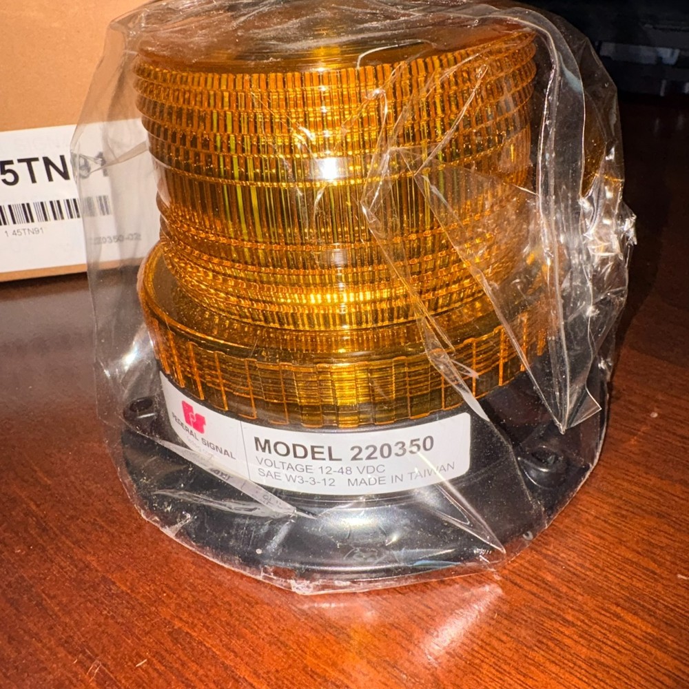 FEDERAL SIGNAL - Beacon Light - Model 220350