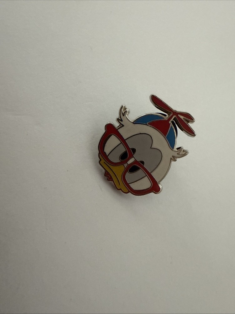 Authentic Disney 2012 Donald Duck Glasses Hat Nerd Pin