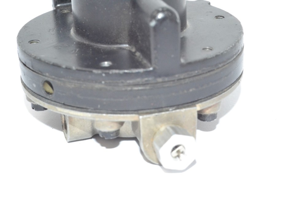 Pressure Booster Relay, Manifold Regulator Black