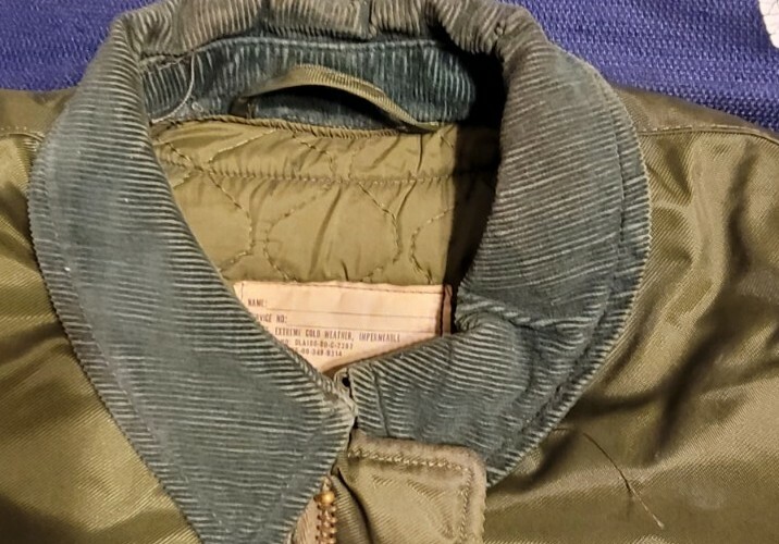 extreme cold weather jacket - size medium Alpha Industries