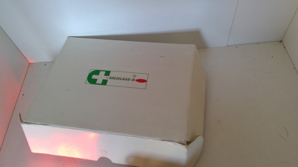 MEDLASE-R Red Ray Therapy Device