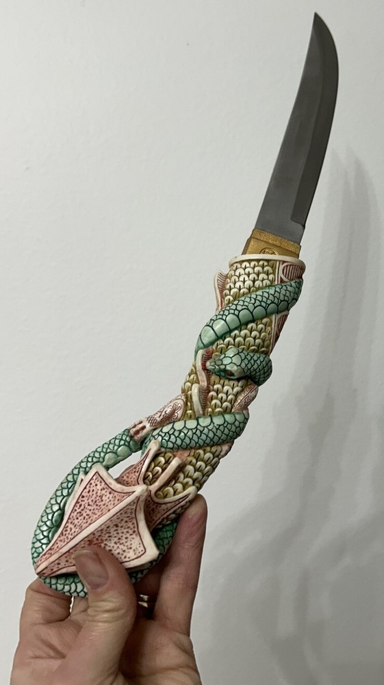DECORATIVE MULTI-COLORED CHINESE DRAGON HIDDEN DAGGER