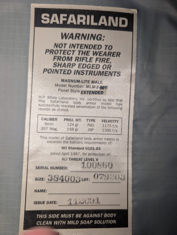 Safariland Concealable Body Armor Vest With 3 Inserts