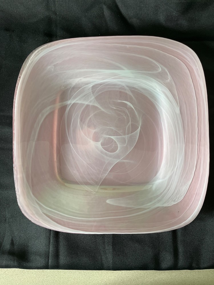 Rosa Rose pink colored dish