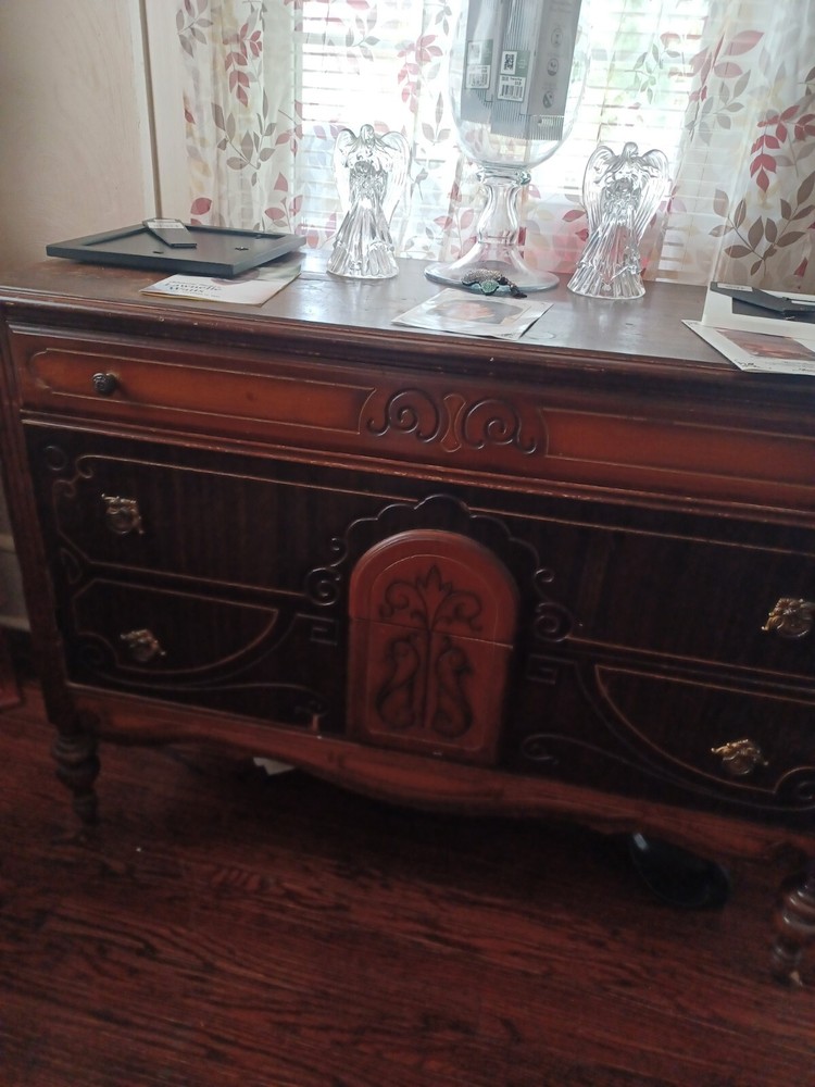 Buffet cabinet