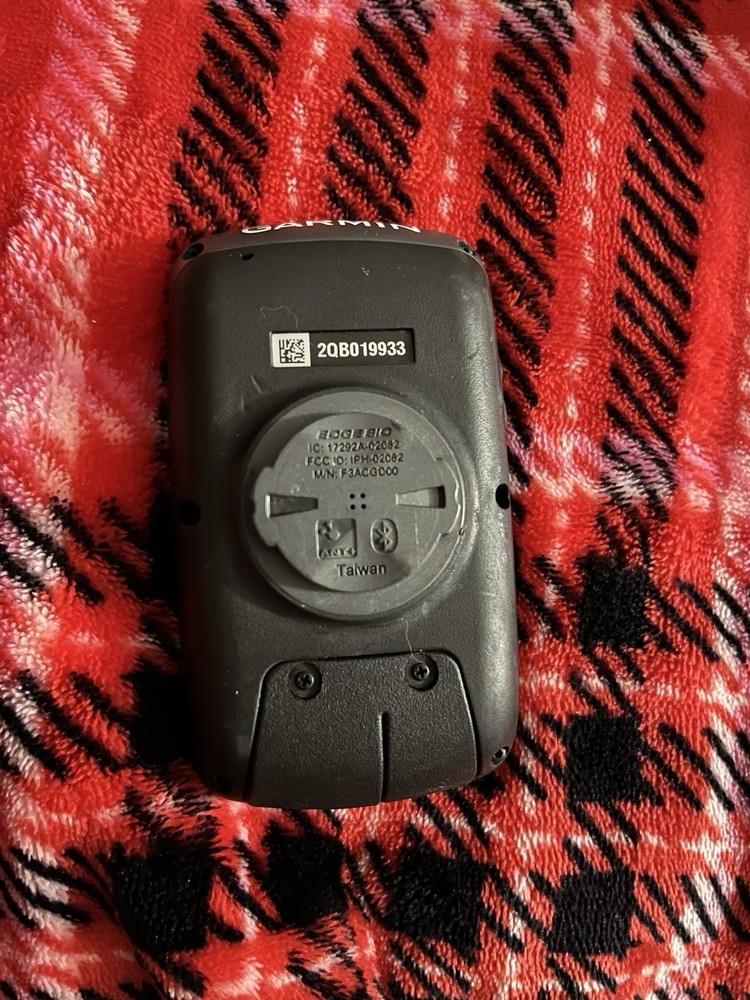 Garmin Edge 810 GPS Touchscreen GPS Cycling Computer, Device Only
