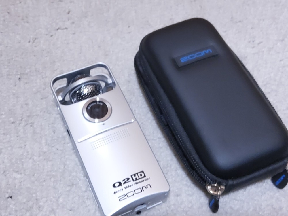 Zoom Q2HD Video Recorder Bundle with Complete Accessory Pack Tested