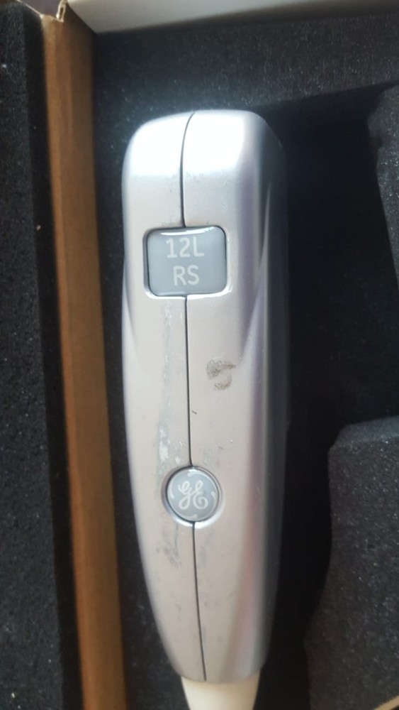 GE 12L-RS ULTRASOUND LINEAR PROBE.