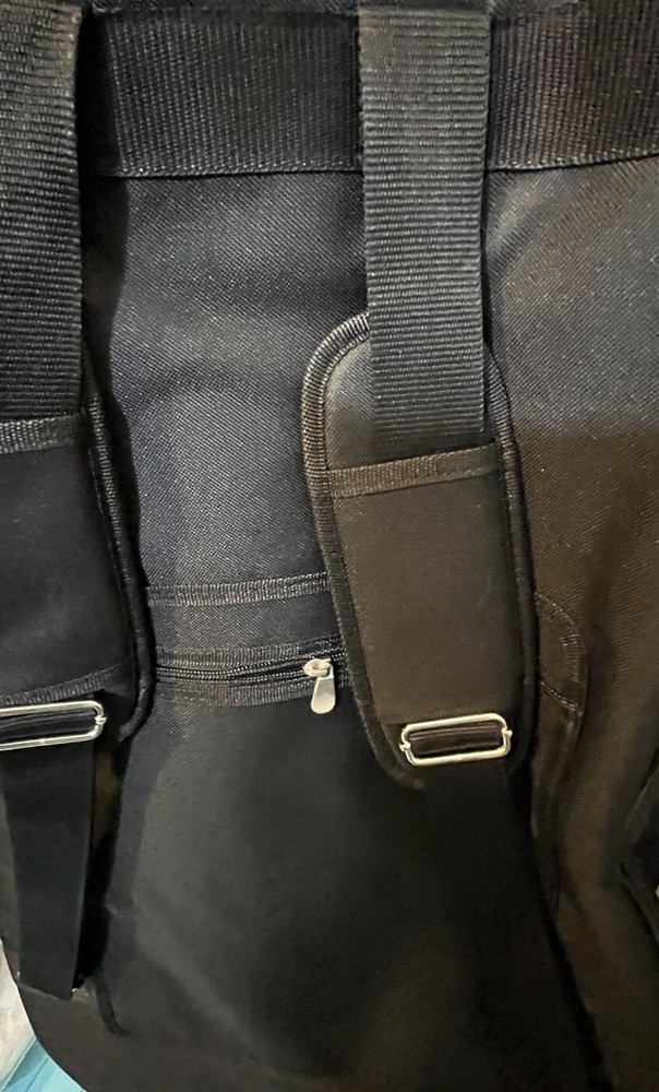 Core 4/4 Violin Backpack w Multiple Pockets & Straps for Carrying Your Musical