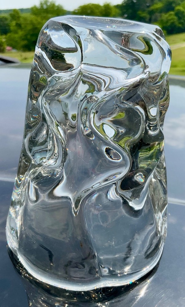 Heavy crystal vase 6" wavey pattern