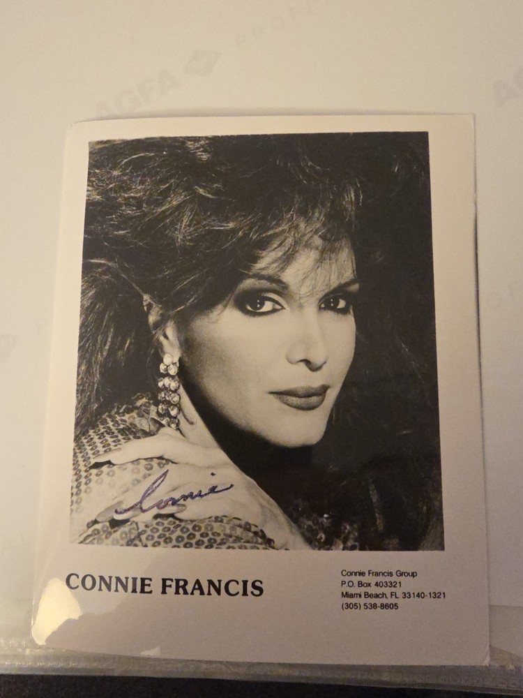 SIGNED CONNIE FRANCIS  3"X5"  Photo