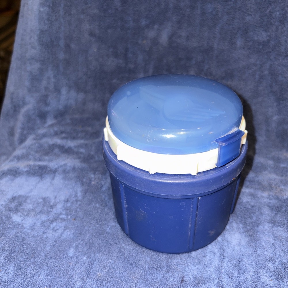 Insulated Food Storage Container With Folding Spoon And Fork