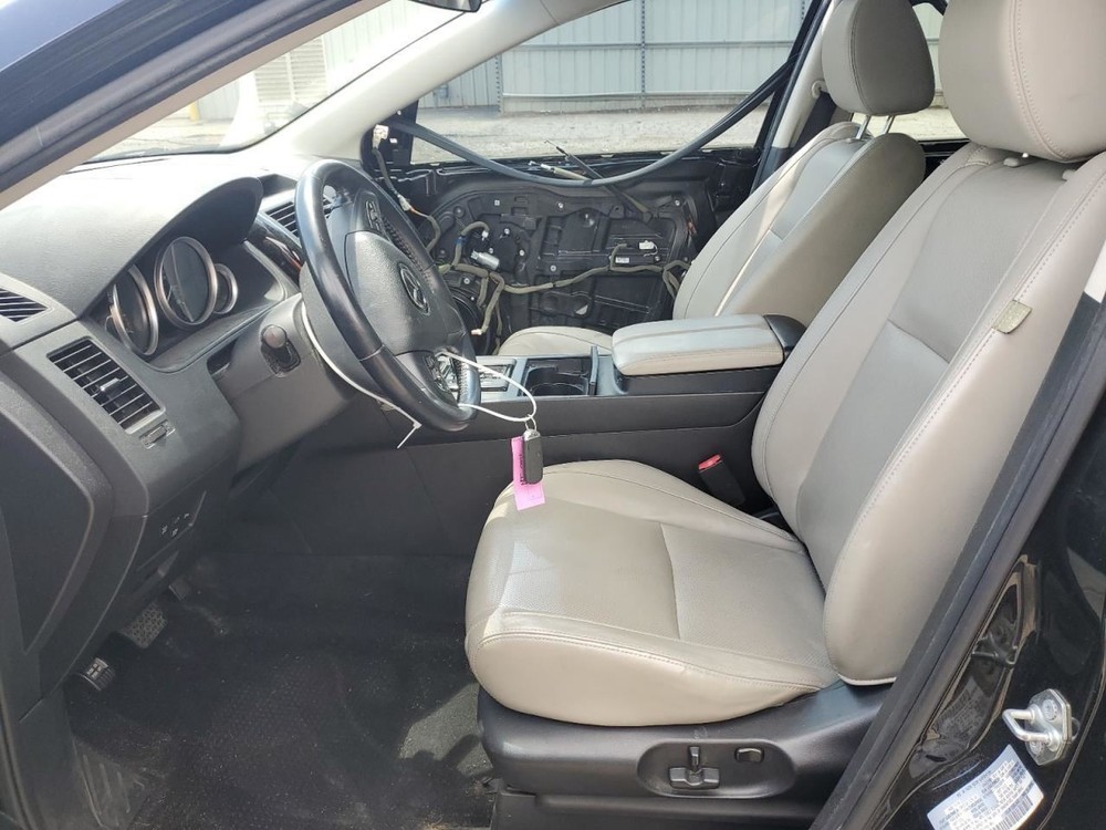 CX-9 2013 Glove Box 4678257
