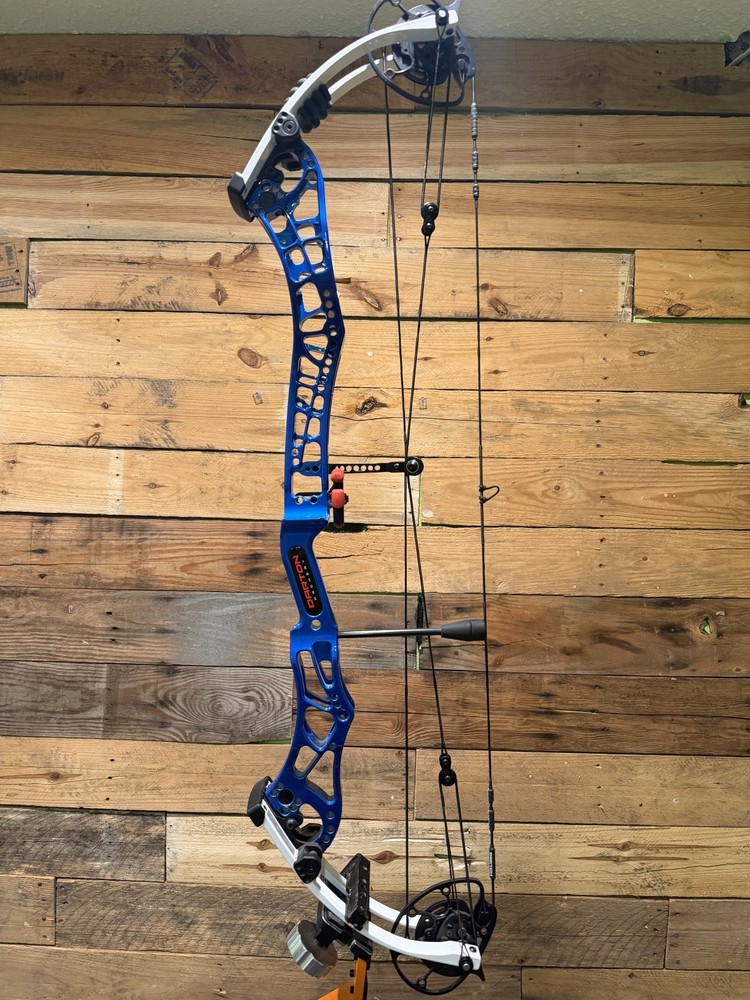 Darton Departure - RH - 70# - Blue