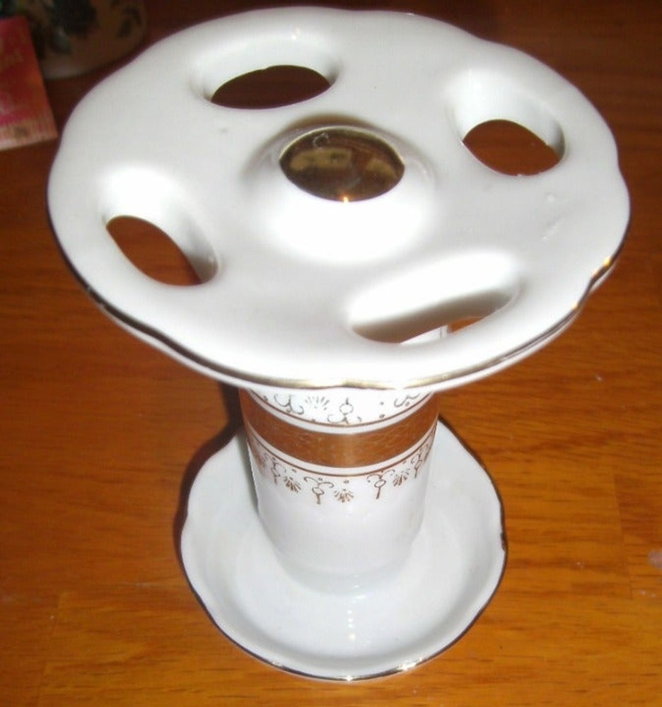 I W RICE White & Gold Toothbrush Holder