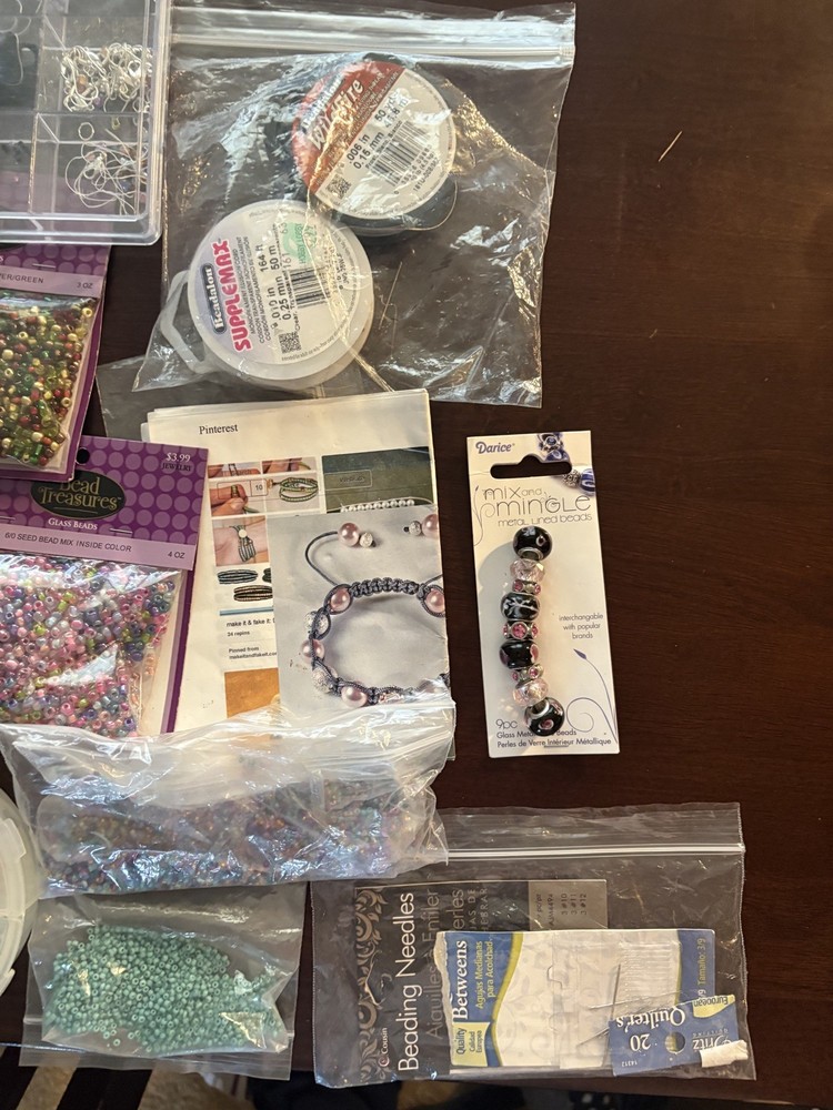 Beading Kit With Beads, String And Additional Accessories ￼